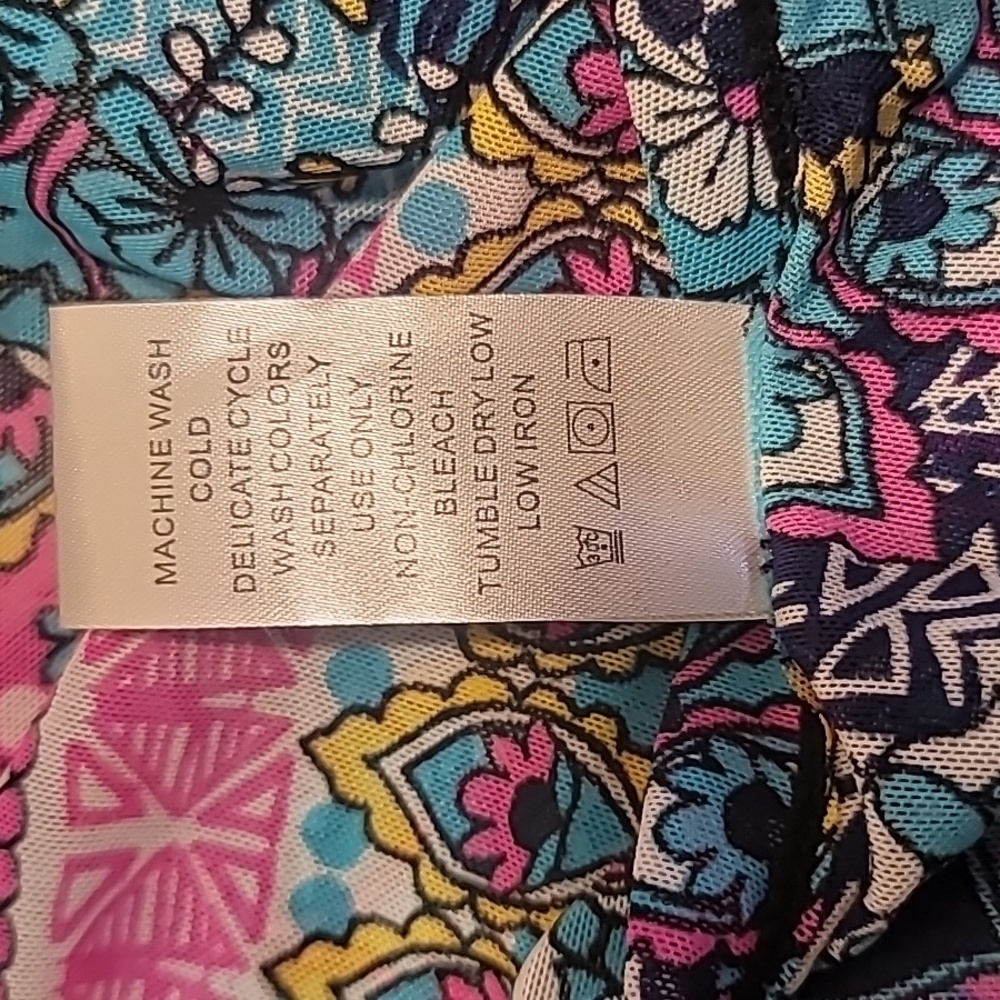 0842. Swimsuitsforall ~ Multicolor Floral Fabric ~ Coverup ~ 14/16 ~💜 - Picture 9 of 10